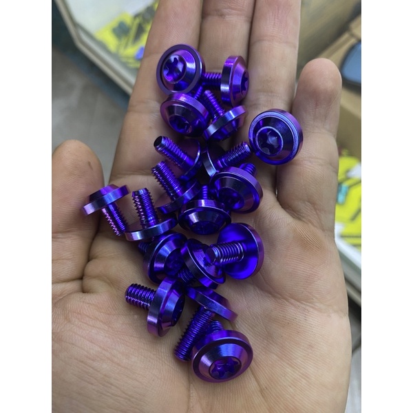 Ốc titan 6li1 xanh lục bảo