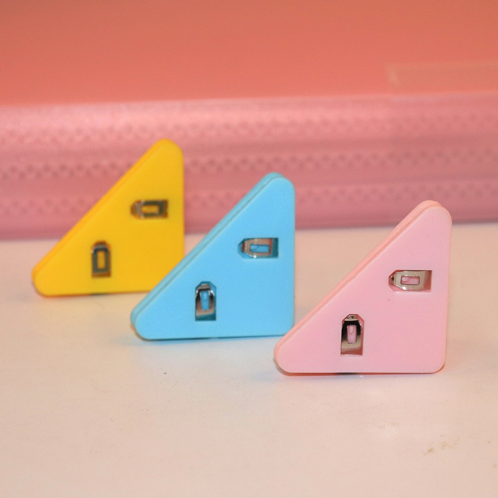 Kẹp giấy,kẹp góc chống cong hình tam giác bằng nhựa thiết kế dễ thương có nhiều màu xắc bắt mắt