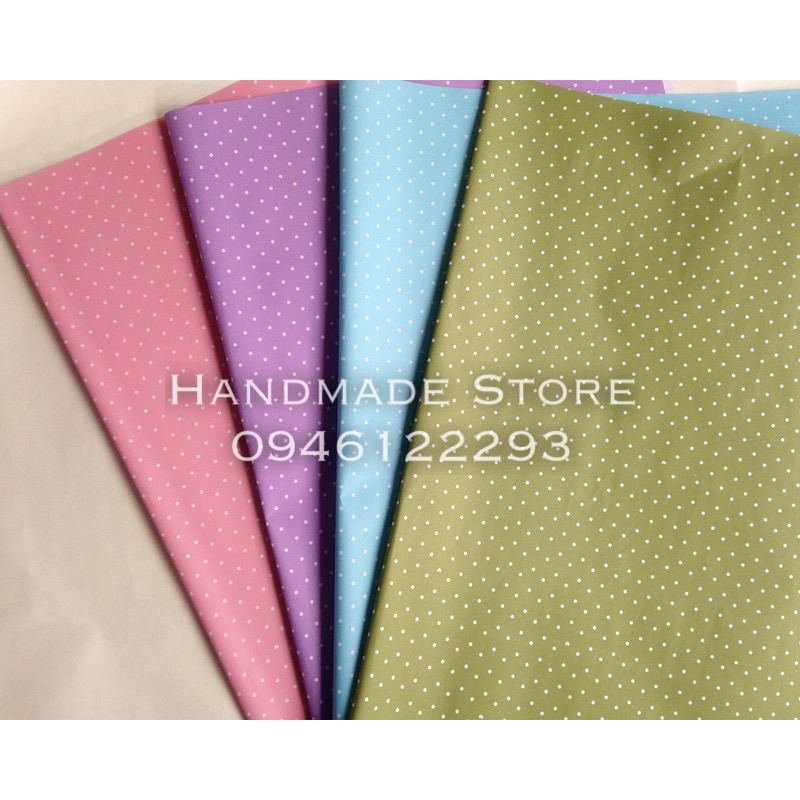 Giấy gói quà chấm bi