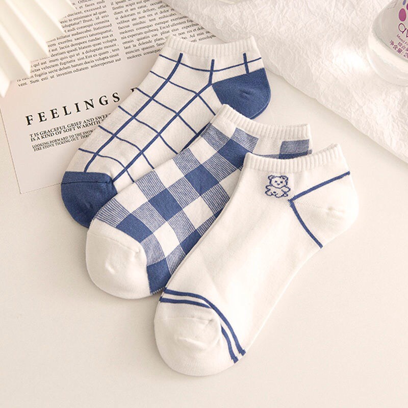 Tất vớ cổ thấp màu xanh họa tiết kẻ, gấu xinh xắn giá rẻ chất liệu thoáng mát