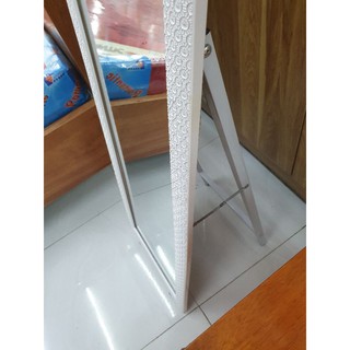 Gương soi toàn thân