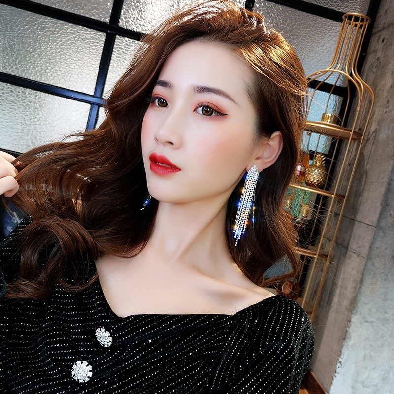 Bông Tai Mạ Bạc 925 Dáng Dài Đính Đá Phối Tua Rua Dễ Phối Đồ