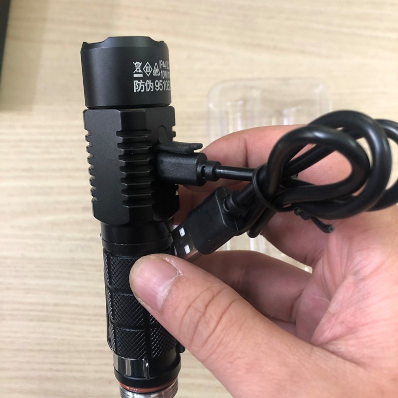 Đèn pin siêu sáng Supfire A3 – S bóng 10w chính hãng cực đẹp –