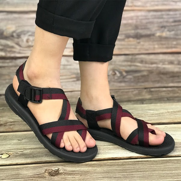 [Mua Kèm Áo Thun 0Đ] [Sale Tết 2022] Giày Sandal Couple Nam Nữ - ZR117B Đỏ đô phối đen