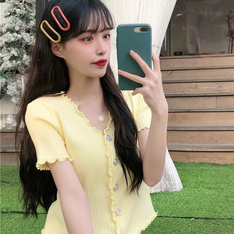Áo Dệt Kim Ngắn Tay Cổ Chữ V Phối Nút Xinh Xắn Dành Cho Nữ
