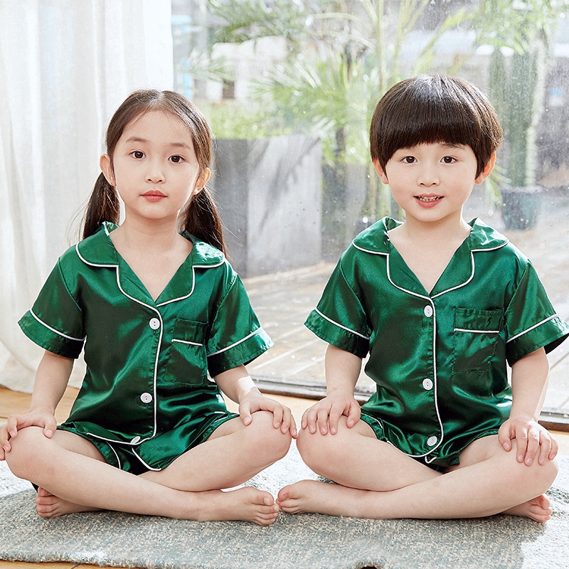 Bộ Đồ Ngủ Pijama Ngắn Tay Vải Lụa Satin Cho Bé Từ 4-14 Tuổi