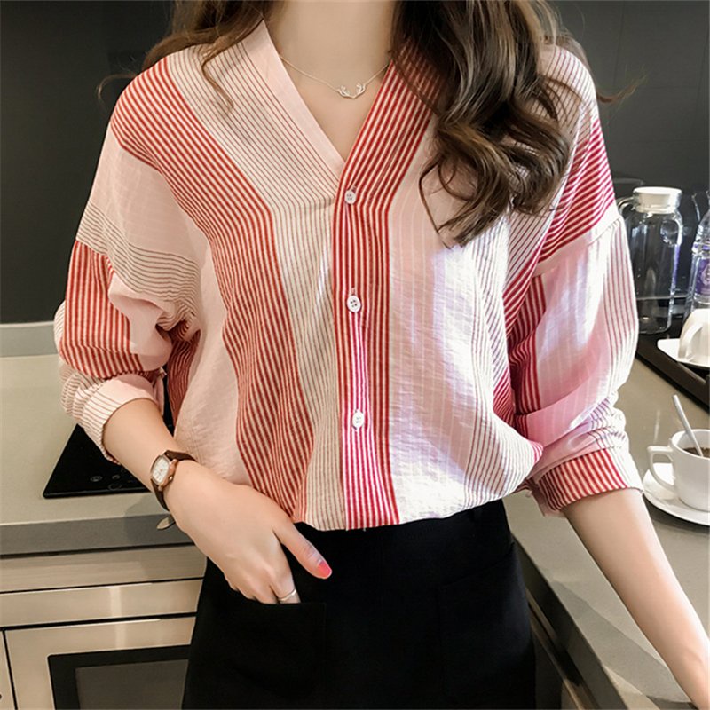 Áo Sơ Mi Dáng Rộng Tay Ngắn Cổ Chữ V Họa Tiết Kẻ Sọc Phong Cách Hàn Quốc
