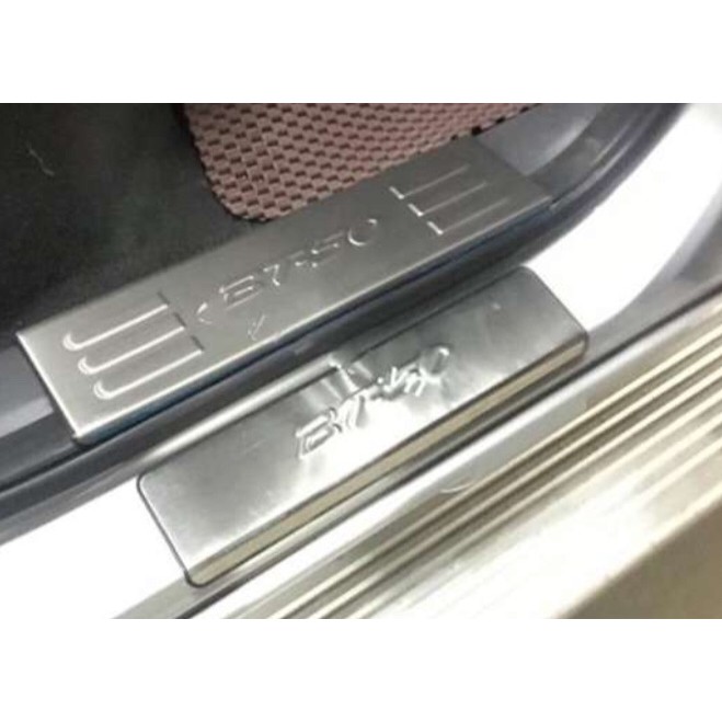 ốp bậc cửa BT50