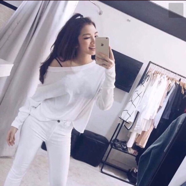 Áo lệch vai trễ vai cổ rộng hót mới