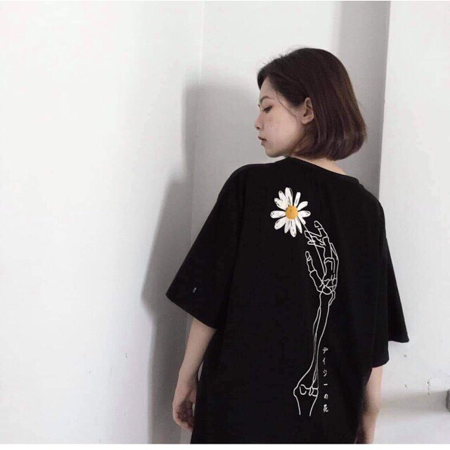 Áo phông tay lỡ nam nữ form rộng in hình hoa cúc bàn tay, áo thun nam nữ unisex dáng rộng tay lỡ hot hit cực ưu đãi | BigBuy360 - bigbuy360.vn
