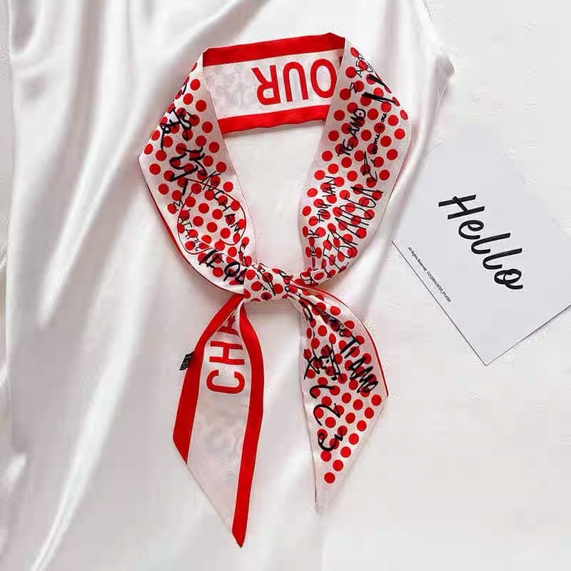 Khăn quấn túi xách chấm bi đỏ - Maben