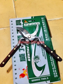 Kéo cắt cành mỏ cong cán gỗ Wynns