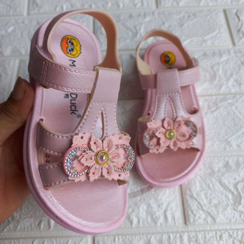 Dép sandal bé gái.Sandal quai hậu cho bé gái đính lơ xinh phong cách hàn quốc
