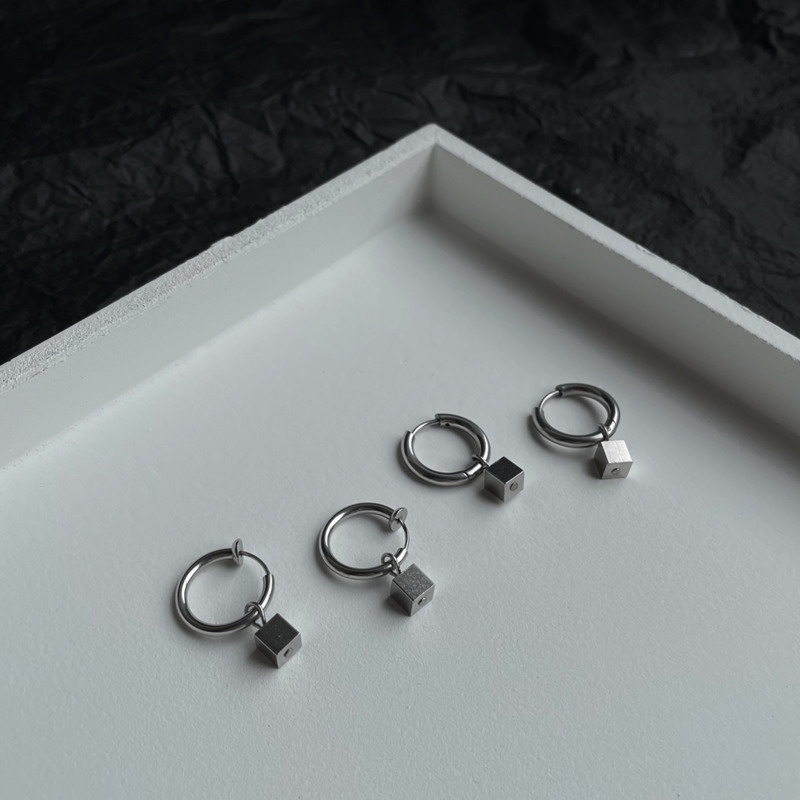 Khuyên Tai Thép Titan Phong Cách Hip Hop Thiết Kế Mới Cao Cấp