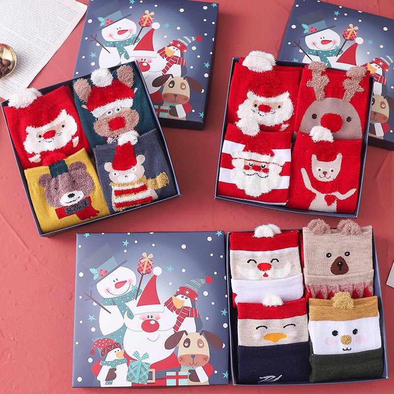 Set hộp 4 đôi tất vớ nữ hoạ tiết giáng sinh noel làm quà tặng cực dễ thương