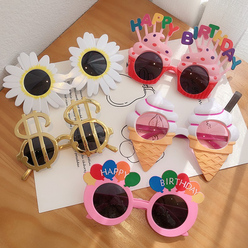 Kính râm nhiều kiểu dáng độc đáo ngộ nghĩnh dành cho trẻ em