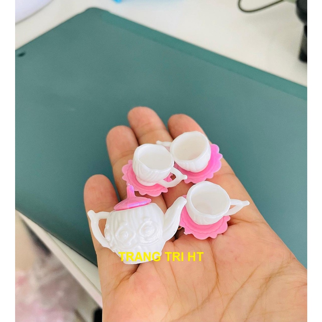 Mô hình bộ tách trà trắng hồng 4 món trang trí nhà búp bê