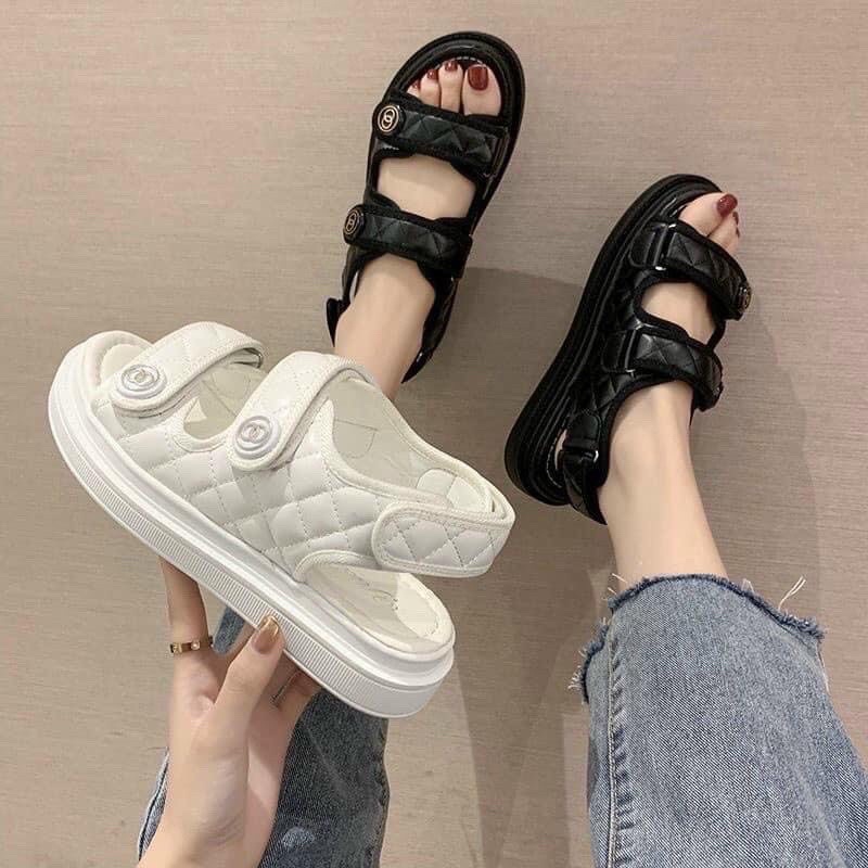 Bán sỉ-Dép sandal học sinh nữ quai dán tag tròn XX độn đế 3cm