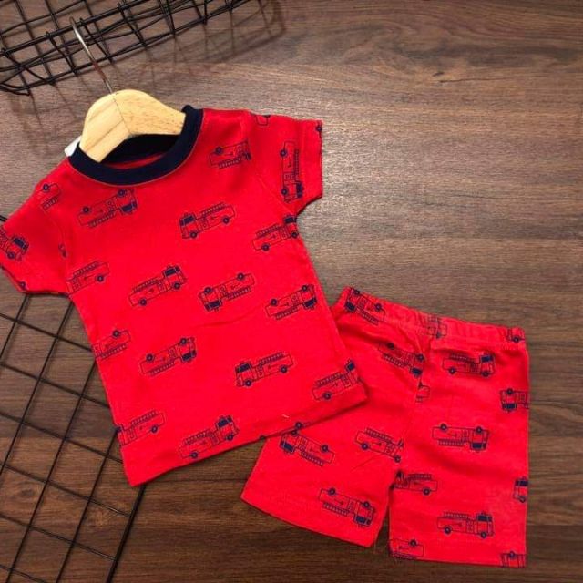 Bộ  đùi bé trái