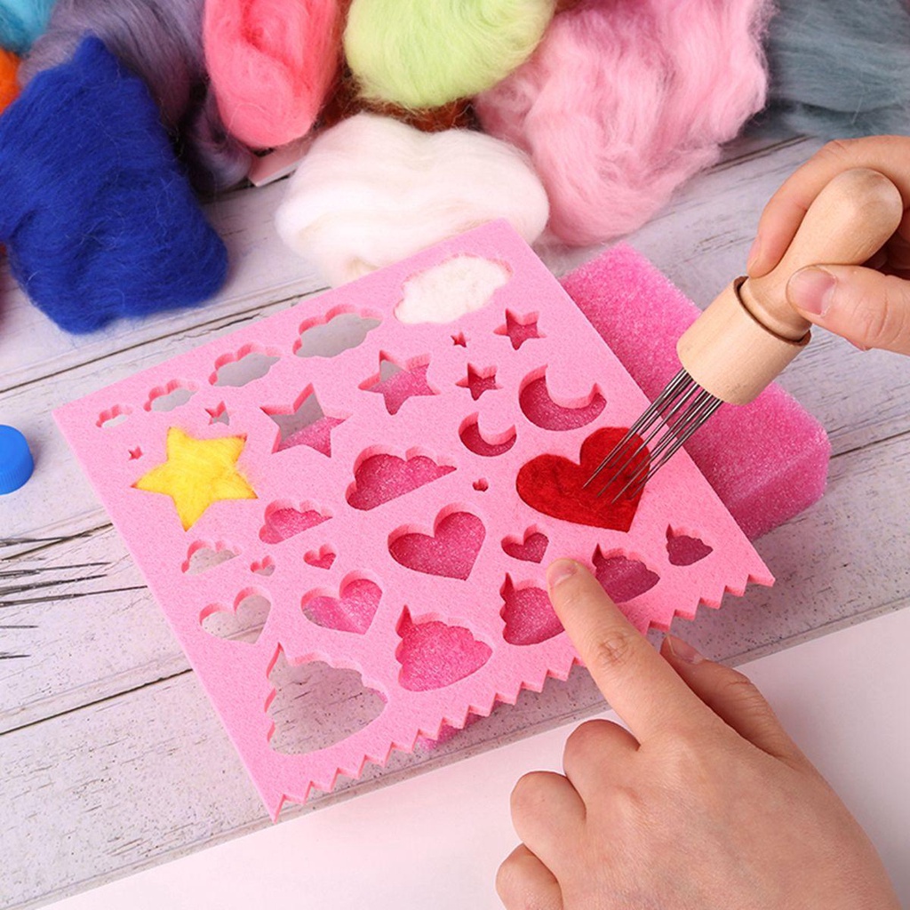 Dụng Cụ Đục Lỗ Kim Loại Với Tay Cầm Bằng Gỗ Bền Bỉ