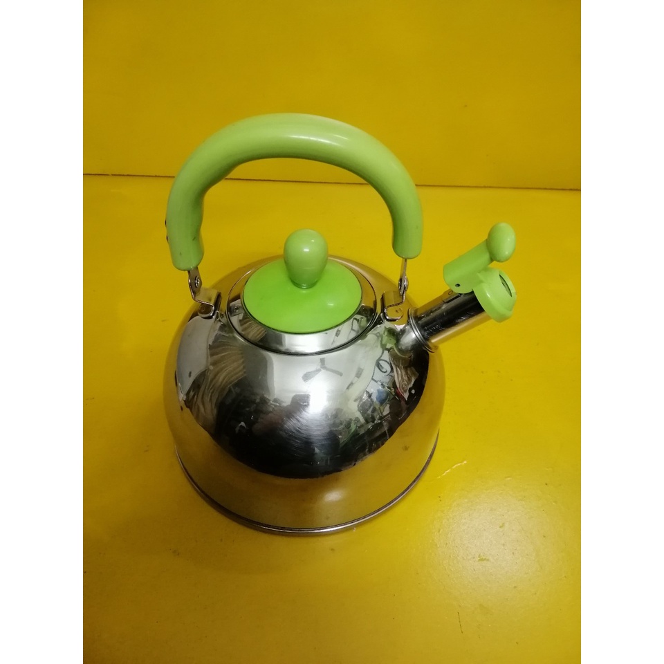 Ấm inox có còi hú nội địa Nhật (made in Japan) (2L) (mã 850), Dùng được bếp từ