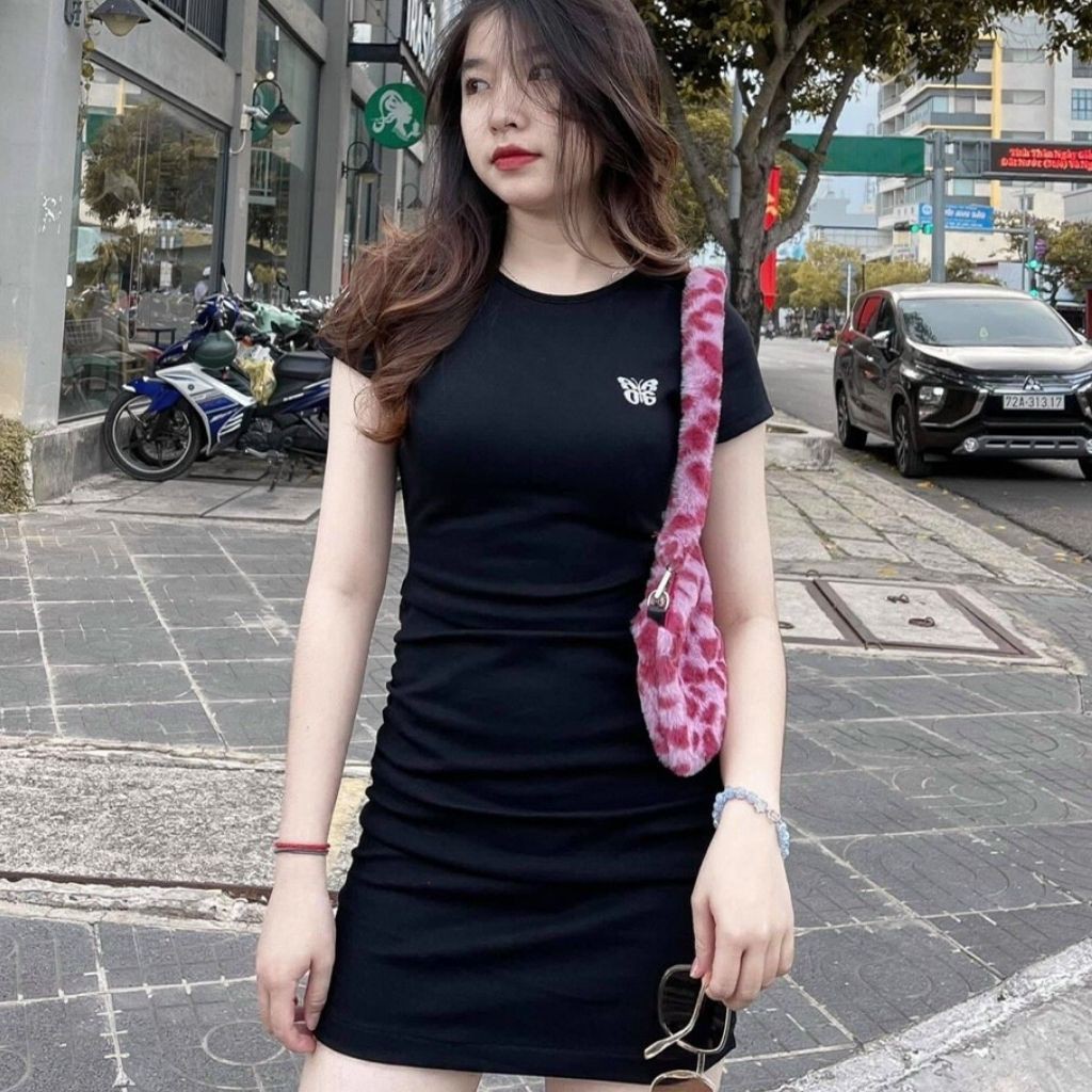 Đầm Dáng Ôm Body GenY Nhún 2 Bên Thêu Bướm Chuẩn Fom Chất Borip Lụa Mềm Mịn | BigBuy360 - bigbuy360.vn