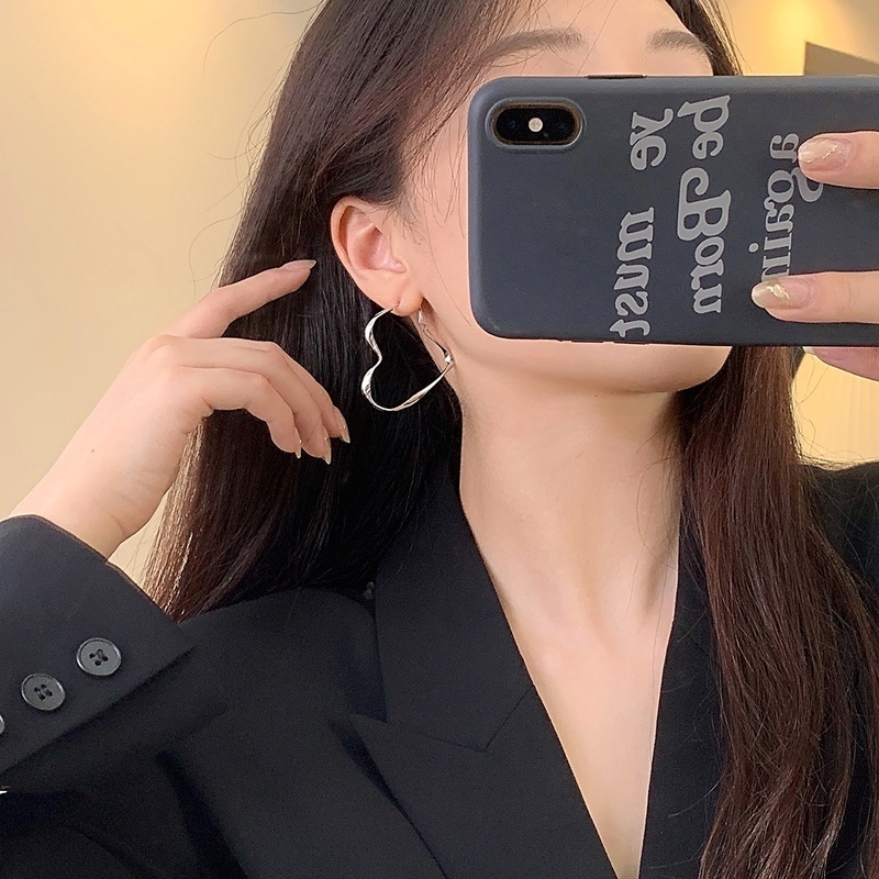 Khuyên Tai Hình Trái Tim Lớn Màu Bạc Phong Cách Cổ Điển Thời Trang Dành Cho Nữ