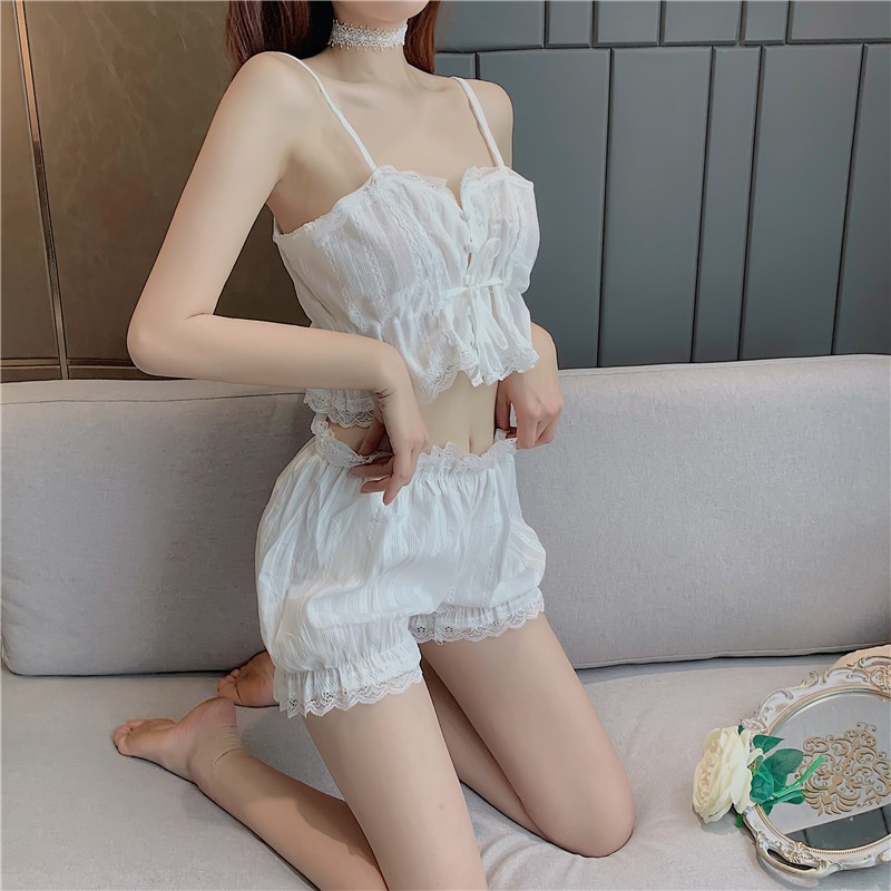 Bồ đồ ngủ áo 2 dây croptop ngắn trắng + quần short trắng gợi cảm ulzzang | BigBuy360 - bigbuy360.vn
