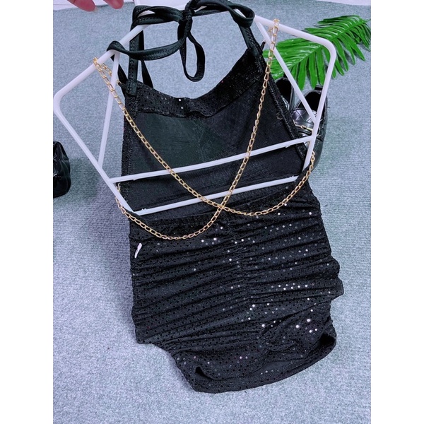 Đầm Body Nhũ Kim Tuyến Sang Trọng Hở Lưnh Xích Chéo Cho Bé