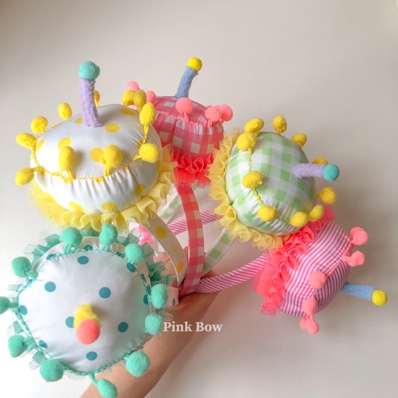 Cài tóc bằng vải hình bánh kem 1 cây nến kiểu CARO/CHẤM BI/SỌC