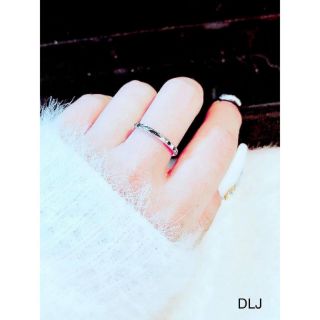 Nhẫn nữ bạc ta may mắn