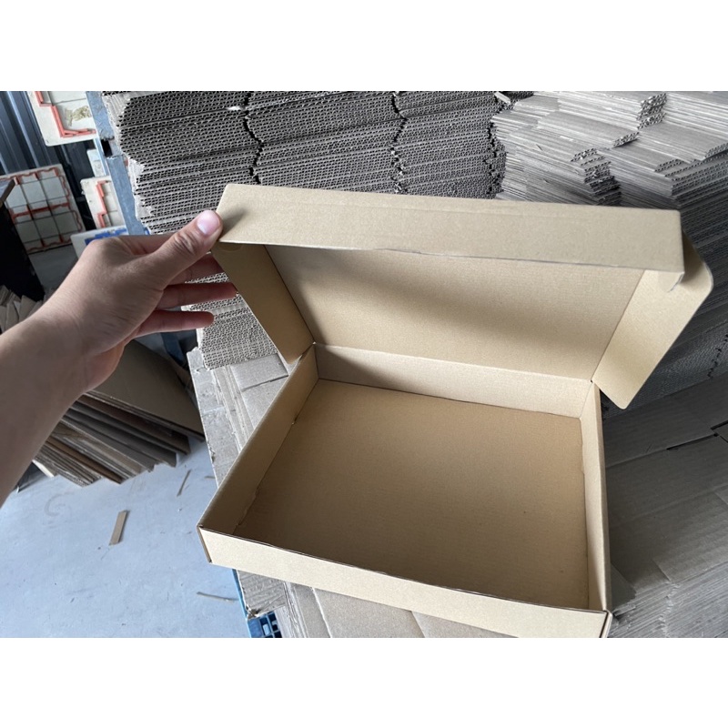 50 Hộp carton nắp gài, nắp cài 30x25x5