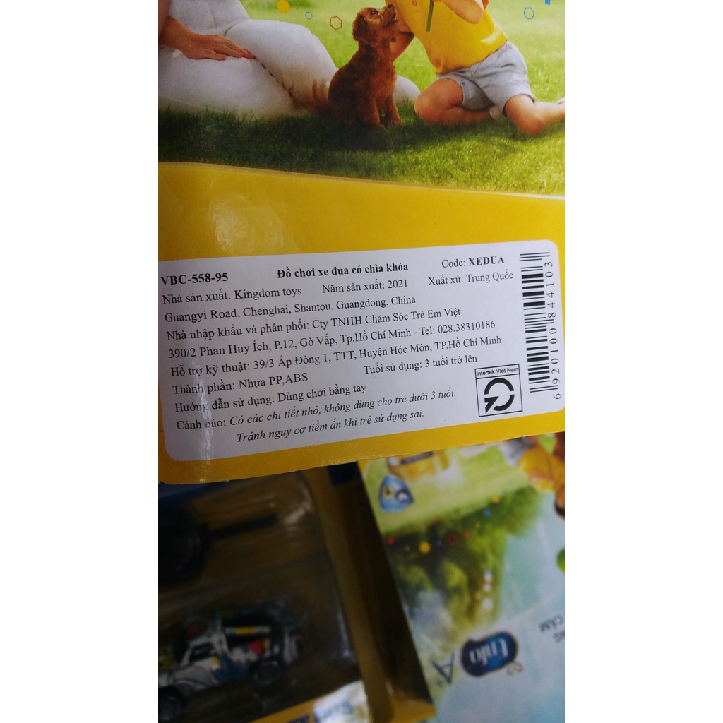Đồ chơi xe đua có chìa khóa