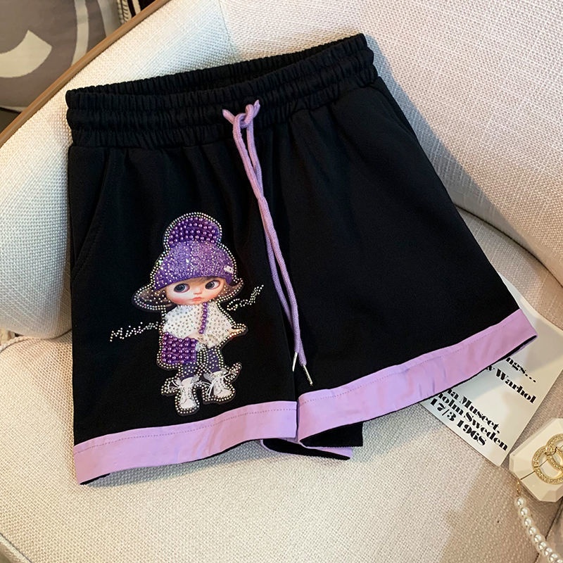 Trang phục áo thun tay ngắn và quần short ống rộng mỏng in hình cô gái đội mũ màu tím kiểu mùa hè cho nữ