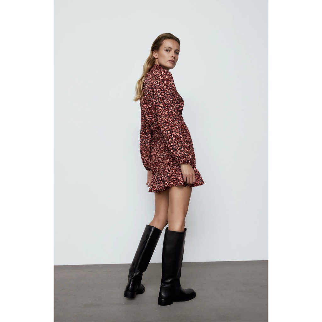 Váy Zara họa tiết Auth