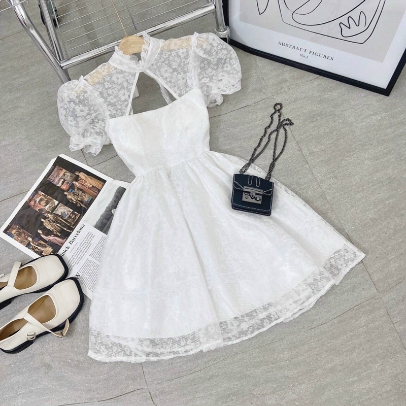 Đ𝐀̂̀𝐌 TRẮNG PHỐI VOAN HOA NỔI OUT 𝐍𝐆𝐔̛̣𝐂 CỘT NƠ CỔ SAU