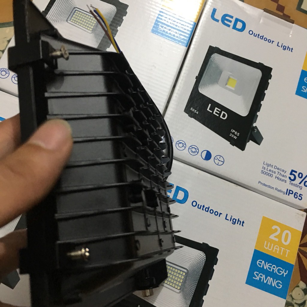 Đèn pha led cob 20W dùng chuyên cho công trình, bảng hiệu lắp đặt ngoài trời chống nước IP66 đủ công suất