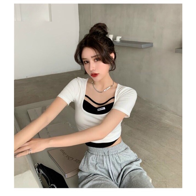 Áo kiểu croptop thun gân phối màu trắng đen
