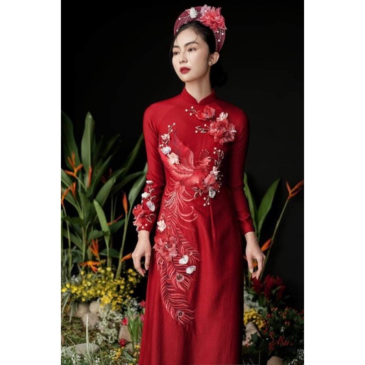 Áo dài lụa thêu tay