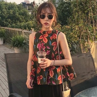 Áo sát nách xẻ tà