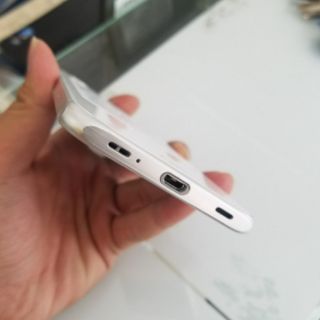 Điện thoại SHARP AQUOS XX3 506SH
