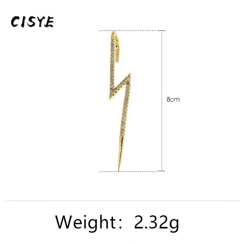 Khuyên tai nữ trang tạo hình độc đáo