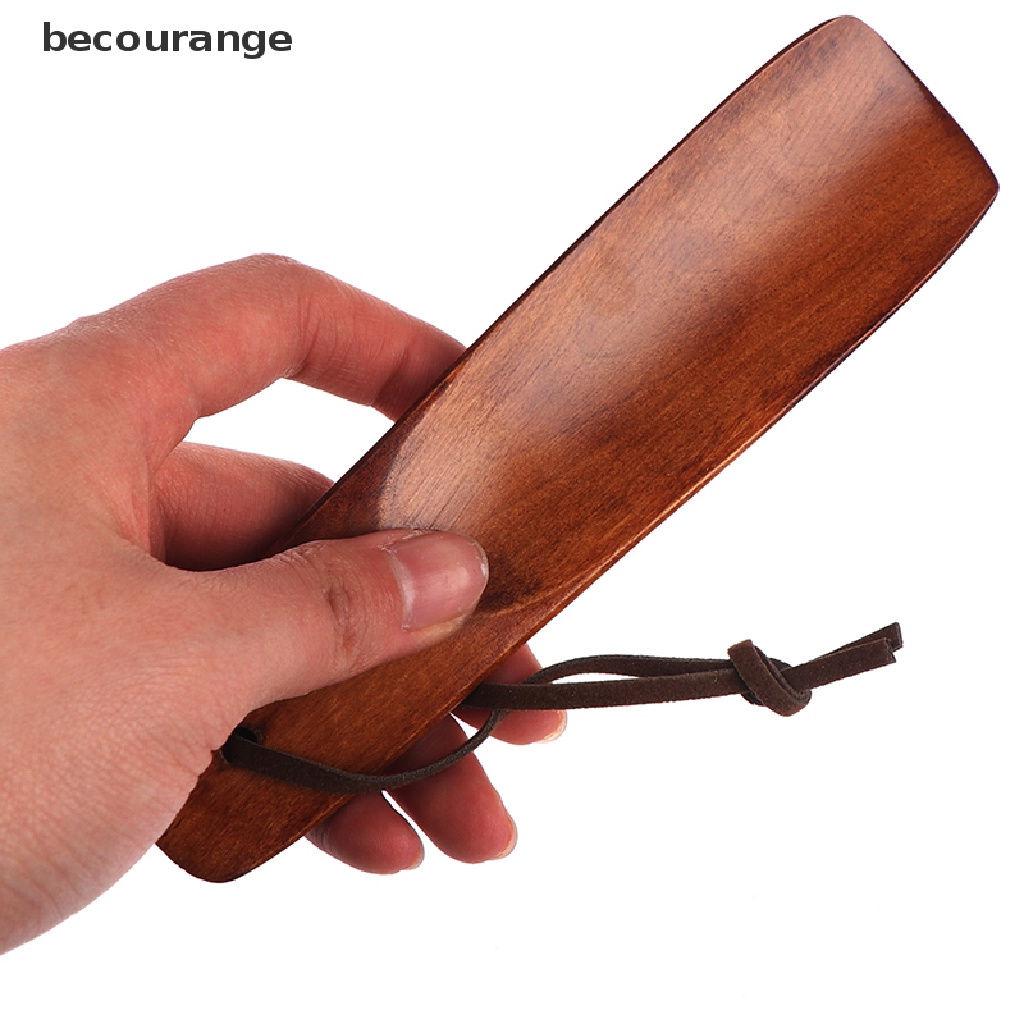 Dụng cụ gỗ thiên nhiên sử dụng để mang giày