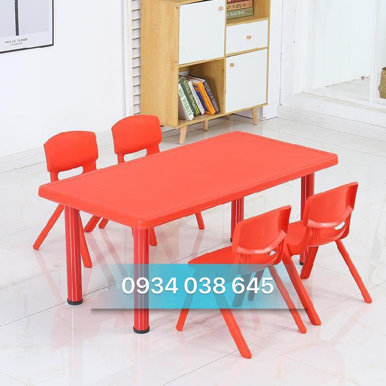 Bàn nhựa nhập khẩu cho bé mẫu giáo | BigBuy360 - bigbuy360.vn