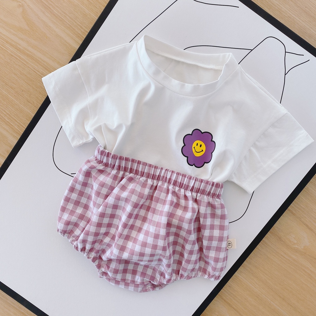 Bộ 2 món gồm áo thun in họa tiết hoa + quần short caro đáng yêu cho bé sơ sinh
