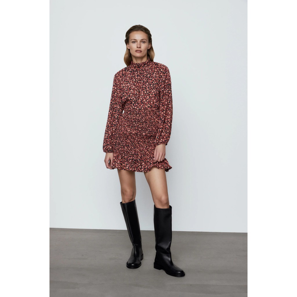 Váy Zara họa tiết Auth