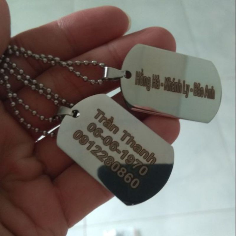 Thẻ bài quân đội Dogtag, khắc theo yêu cầu.