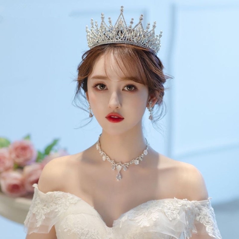 vương miện cô dâu ngày cưới