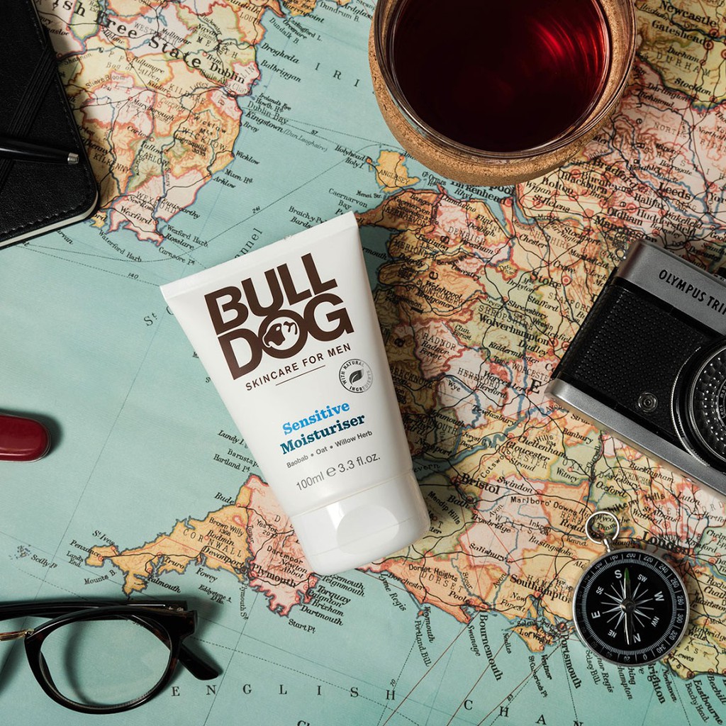 Kem Dưỡng Ẩm Da Mặt Nam BULLDOG Sensitive Moisturiser - 100ml - Hàng Chính Hãng