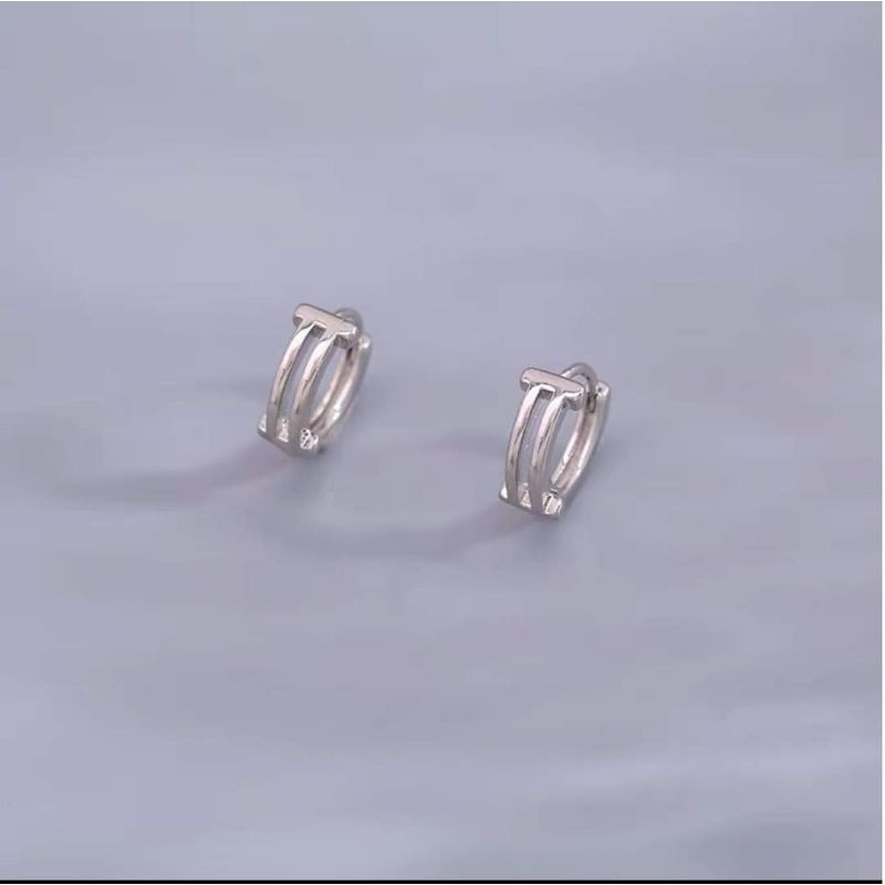 Khuyên tai bạc khuyên tròn trơn sát tai hai đường song song